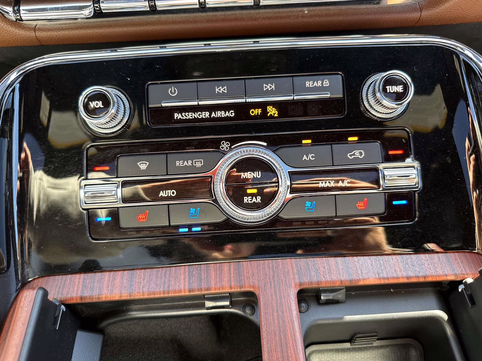 2023 Infinite Black Metallic Clearcoat Lincoln Navigator L Reserve 4x4 4X4 SUV