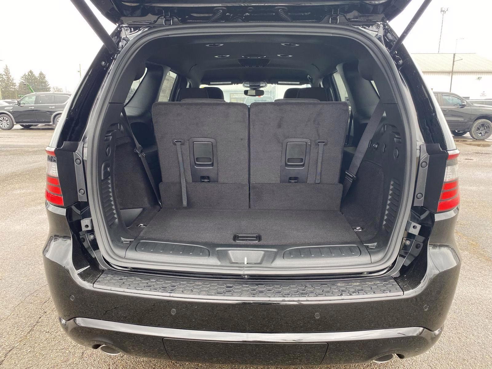 2026 DB Black Clearcoat Dodge Durango GT HEMI V8 AWD SUV