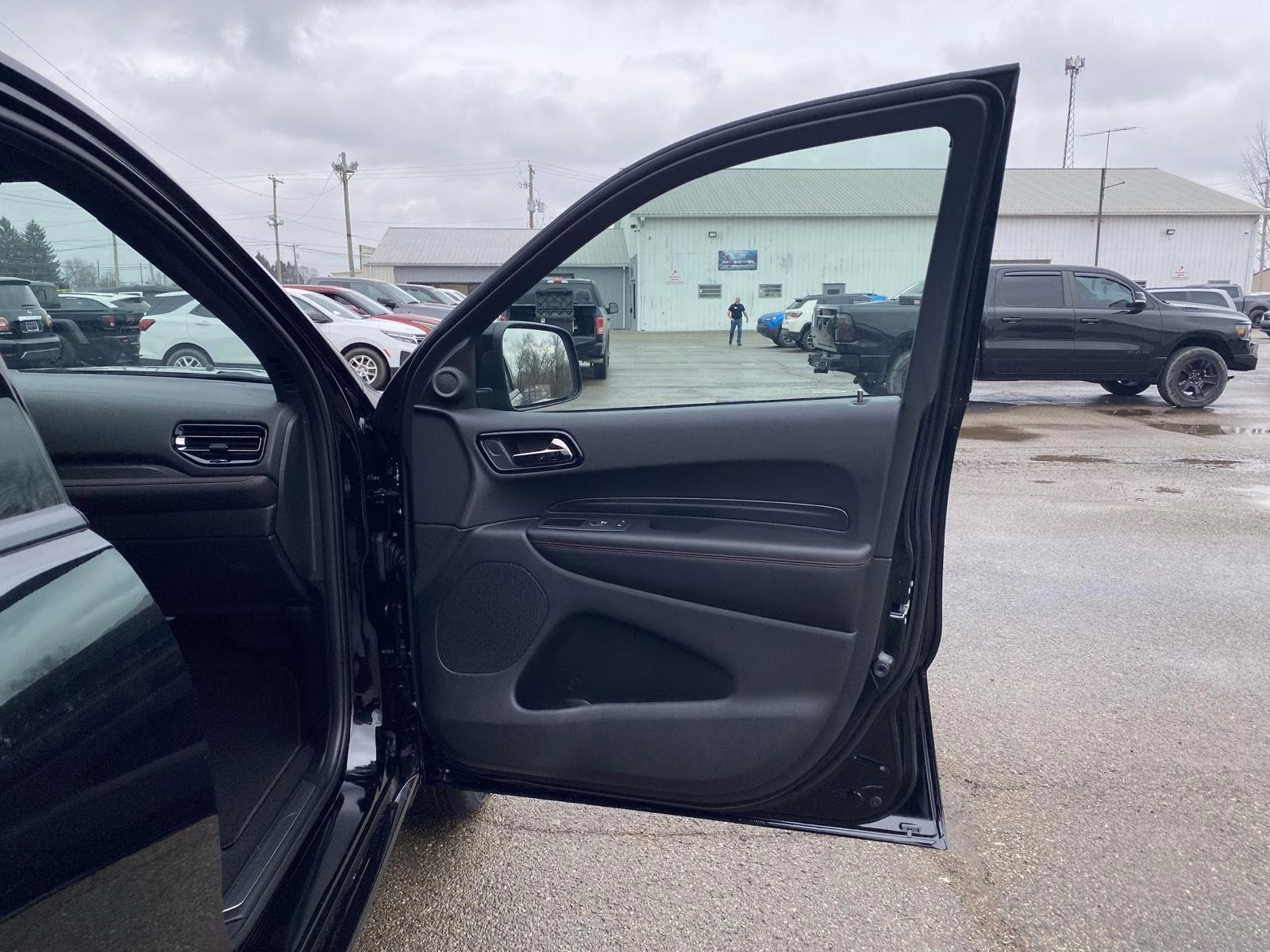 2026 DB Black Clearcoat Dodge Durango GT HEMI V8 AWD SUV