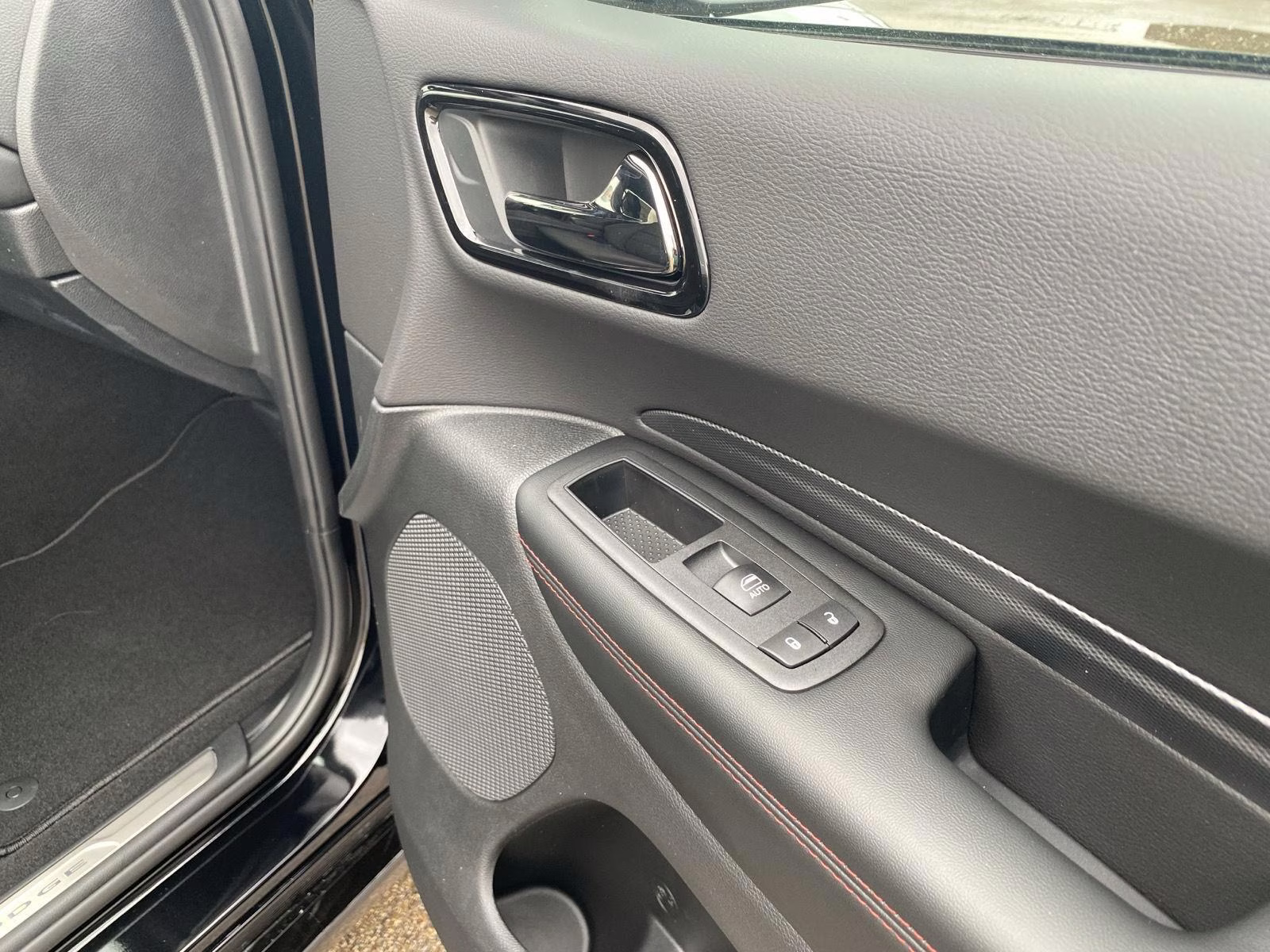 2026 DB Black Clearcoat Dodge Durango GT HEMI V8 AWD SUV