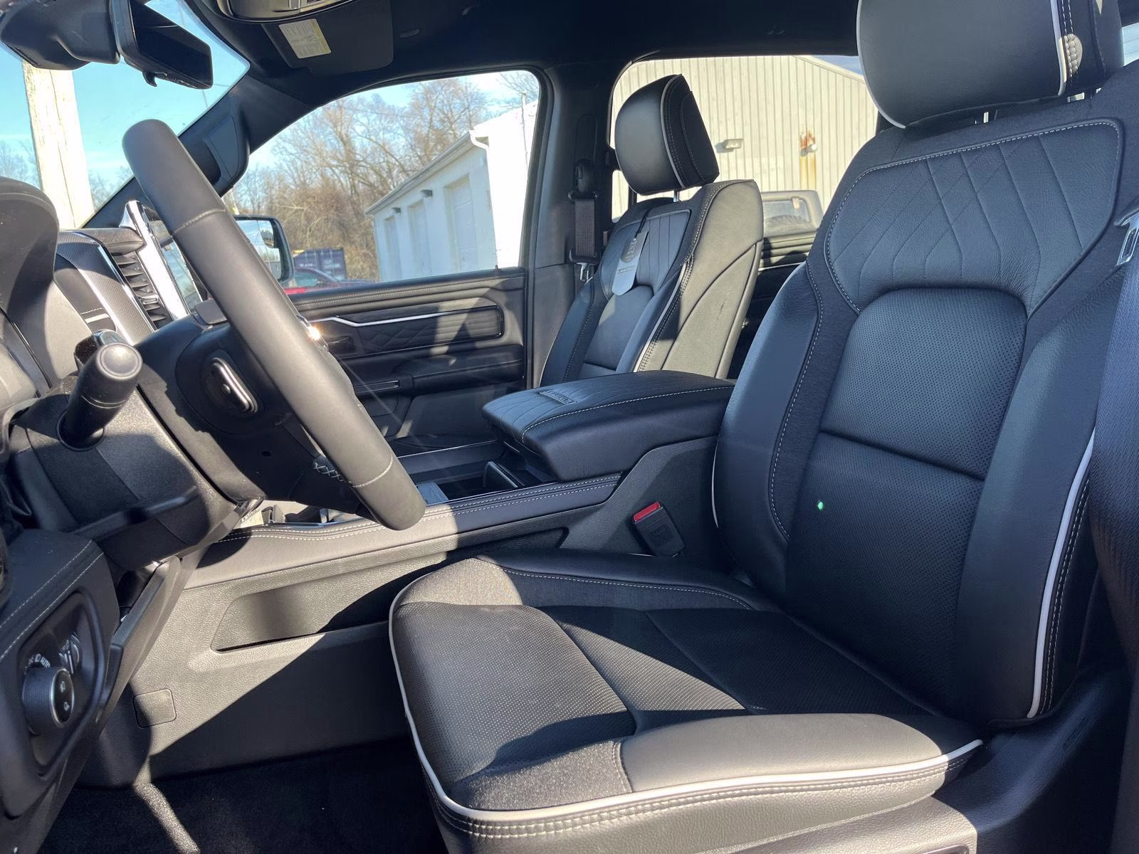 2026 Diamond Black Crystal Pearlcoat Ram 1500 Limited 4X4 Truck