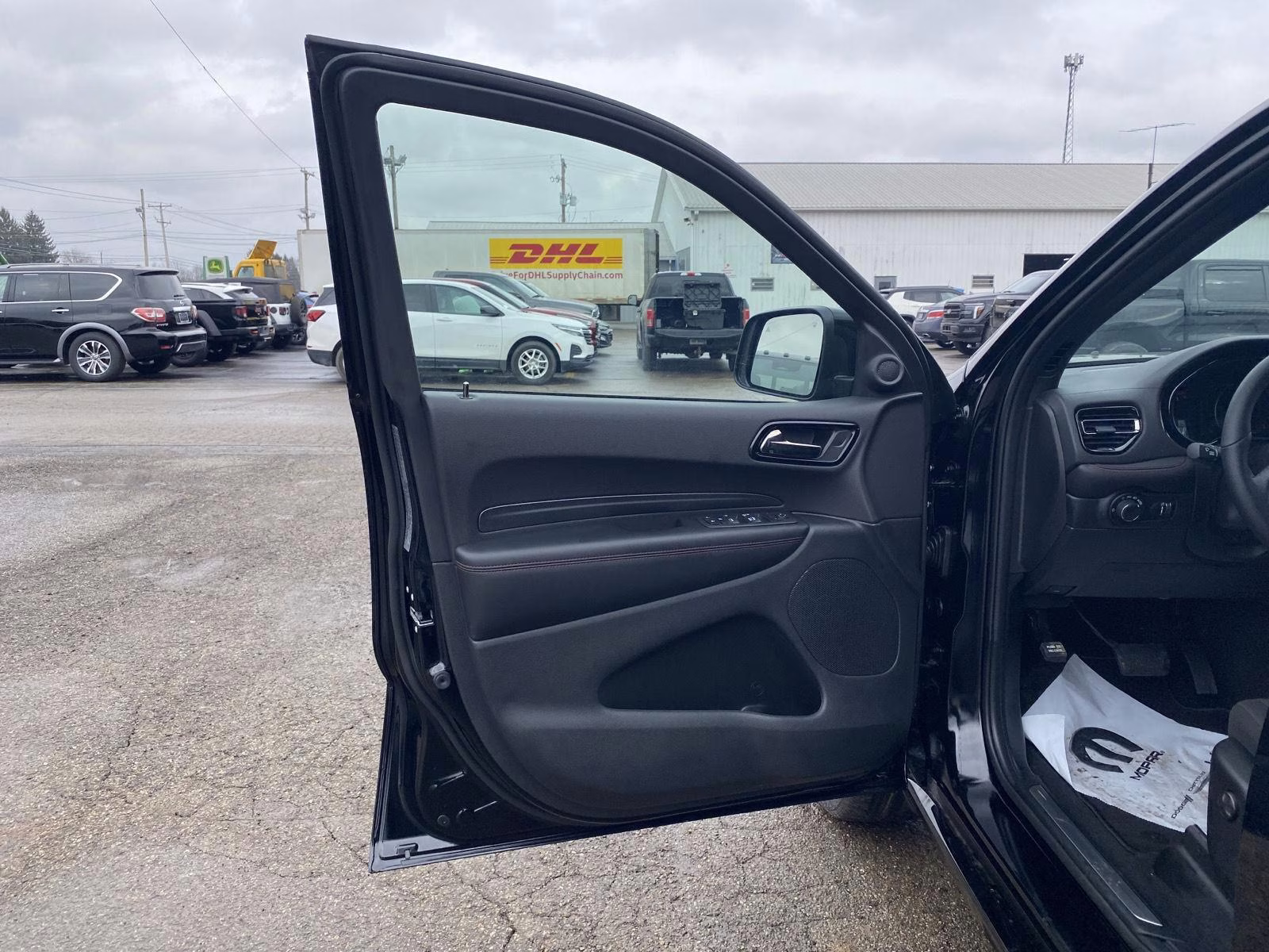 2026 DB Black Clearcoat Dodge Durango GT HEMI V8 AWD SUV