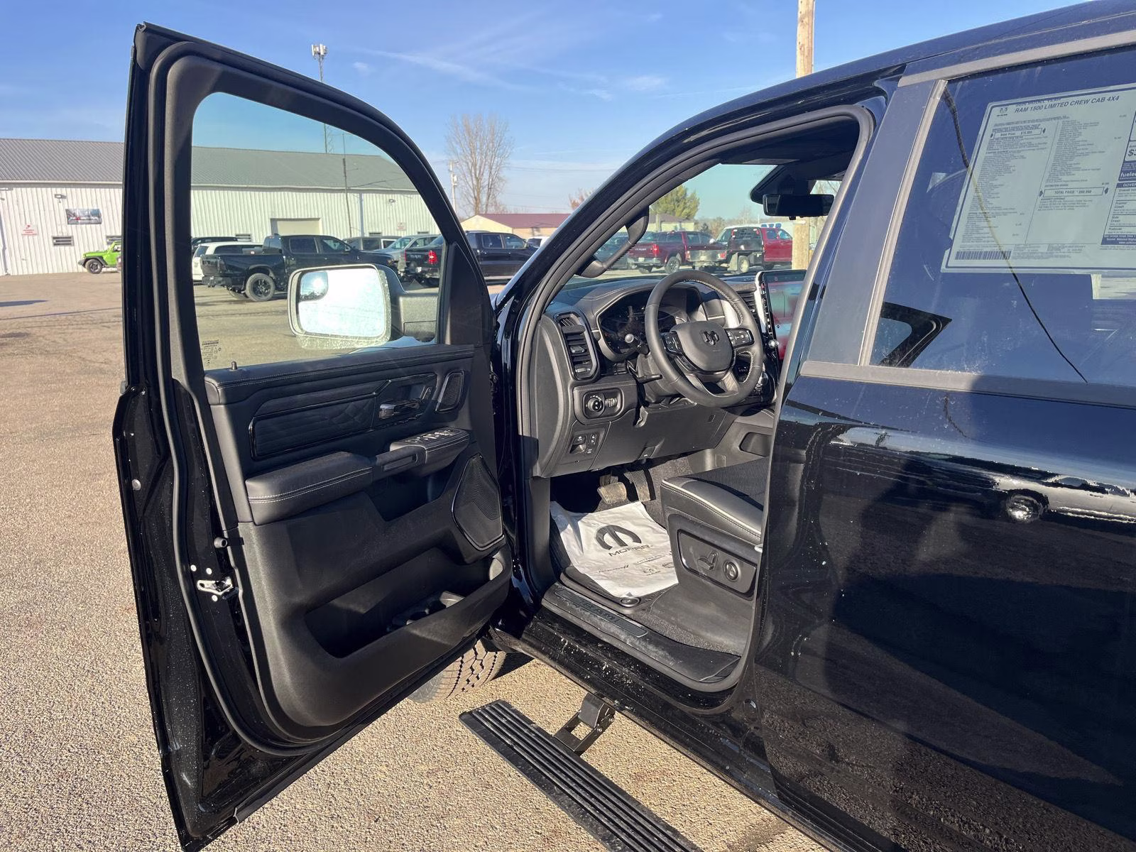 2026 Diamond Black Crystal Pearlcoat Ram 1500 Limited 4X4 Truck