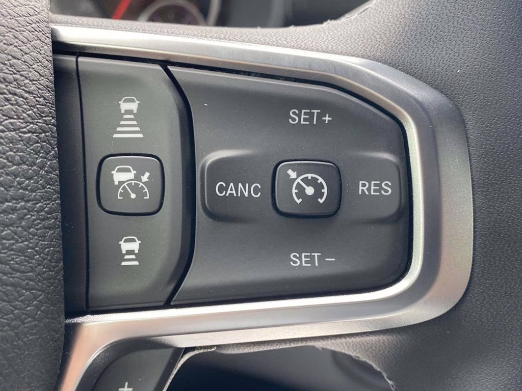 2025 Diamond Black Crystal Pearlcoat Ram 2500 Big Horn 4X4 Truck