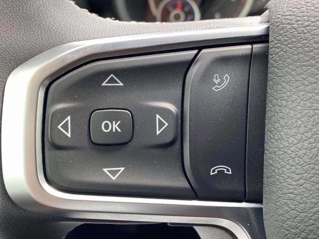 2025 Diamond Black Crystal Pearlcoat Ram 2500 Big Horn 4X4 Truck