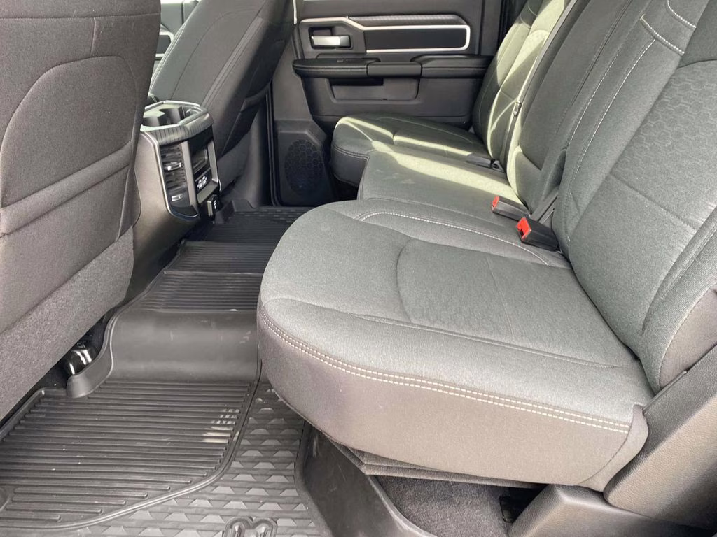 2025 Diamond Black Crystal Pearlcoat Ram 2500 Big Horn 4X4 Truck