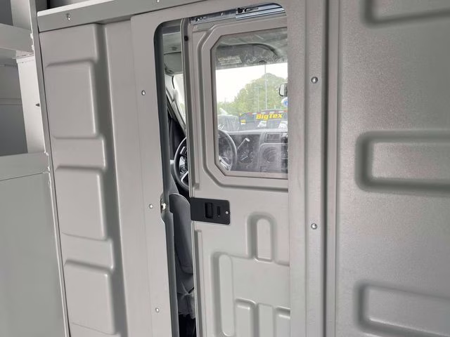 2026 Oxford White Ford E-350SD Base RWD Truck