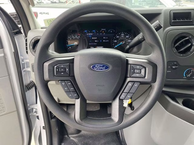 2026 Oxford White Ford E-350SD Base RWD Truck