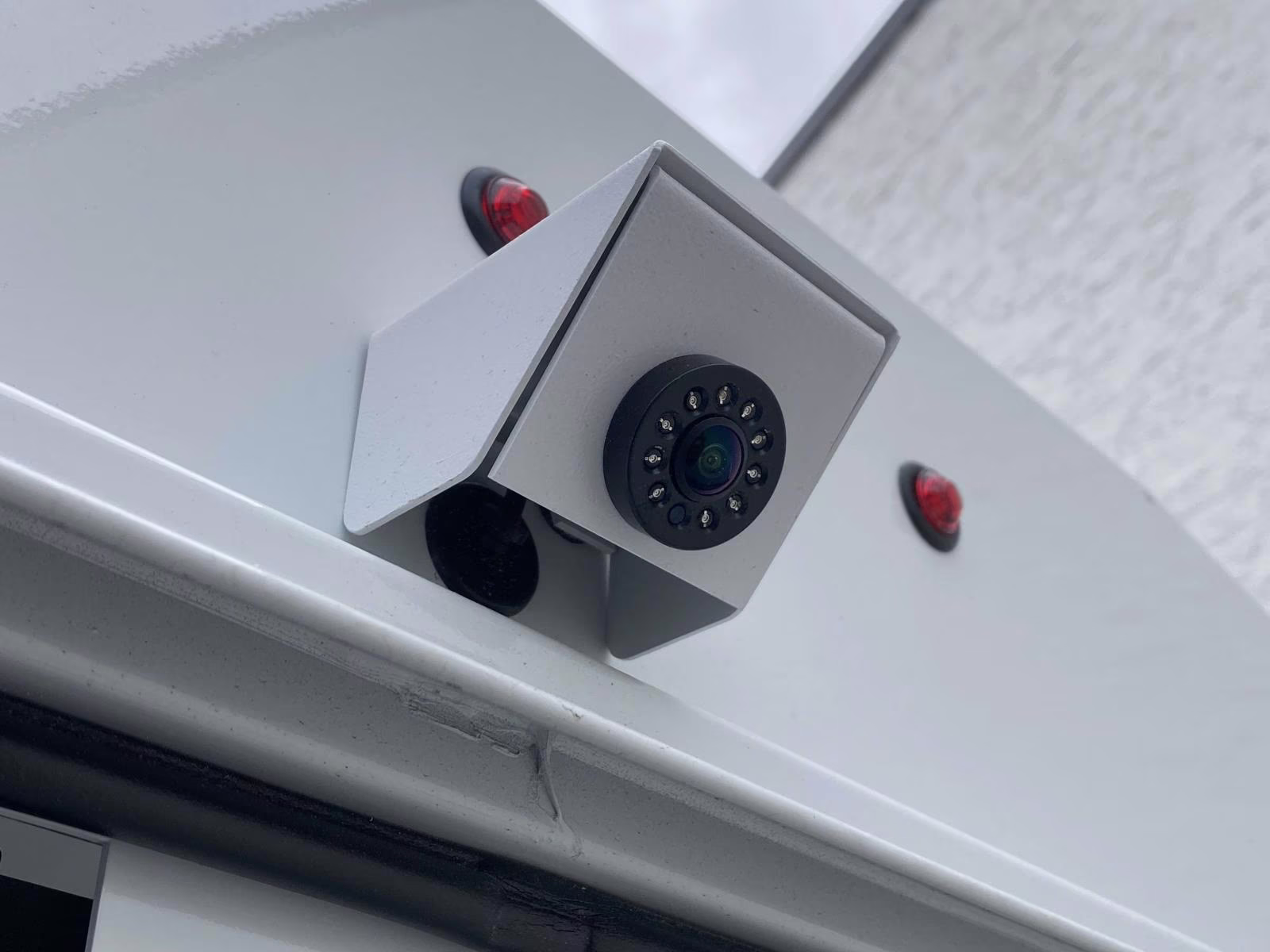 2026 Oxford White Ford E-350SD Base RWD Truck