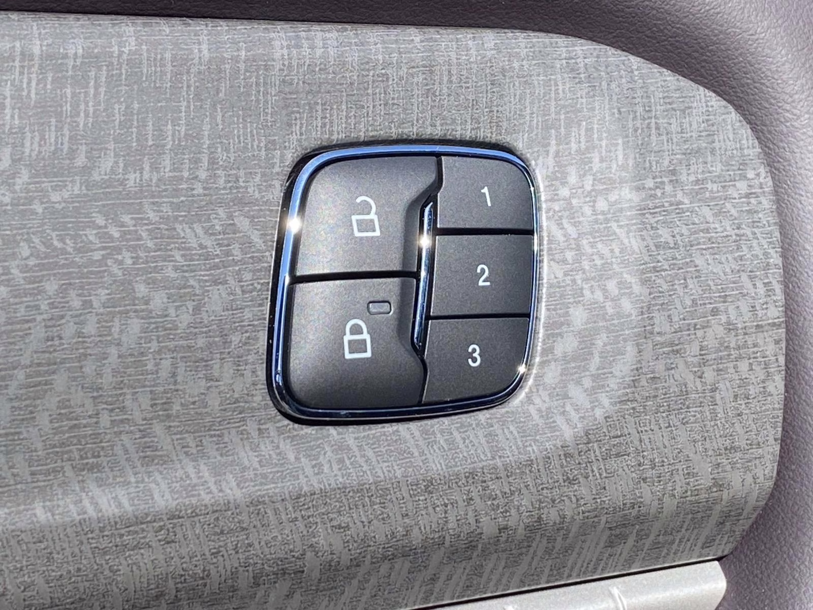 2026 White Metallic Ford Explorer Platinum RWD SUV