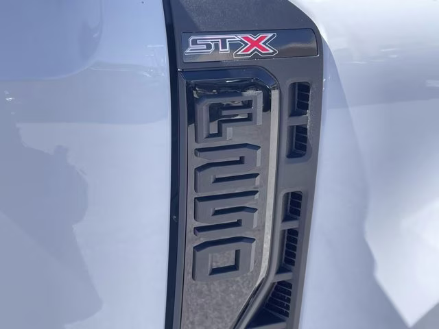 2026 Oxford White Ford Super Duty F-250 SRW STX 4X4 Truck