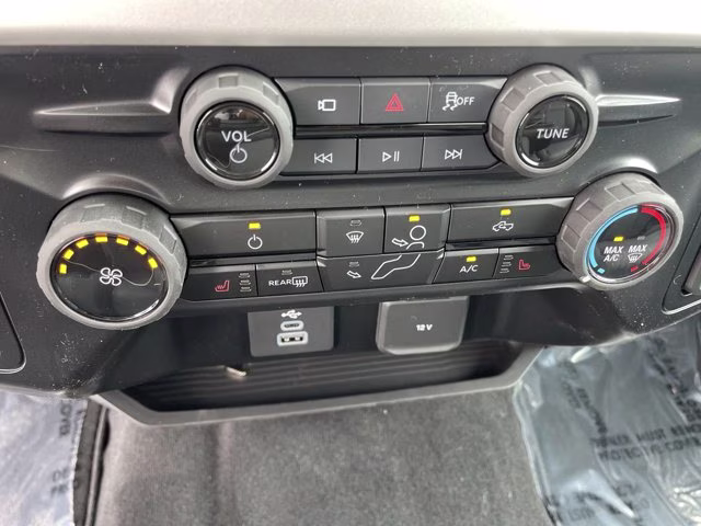 2026 Oxford White Ford Super Duty F-250 SRW XLT RWD Truck
