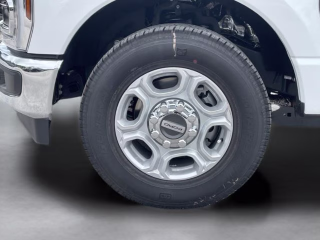 2026 Oxford White Ford Super Duty F-250 SRW XLT RWD Truck