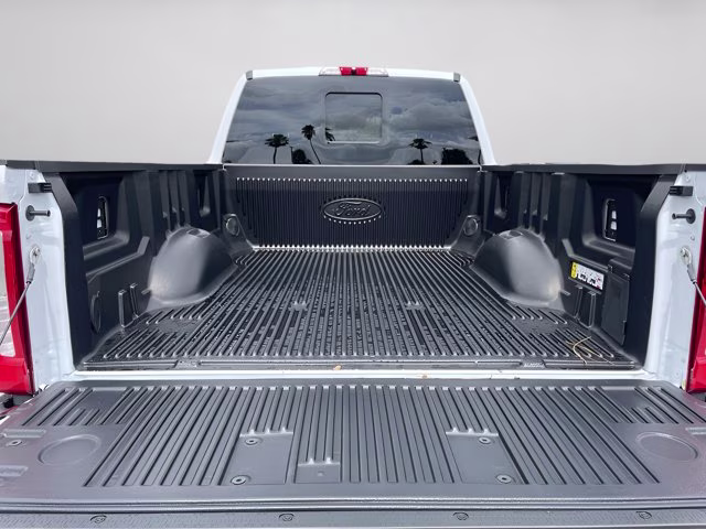 2026 Oxford White Ford Super Duty F-250 SRW XLT RWD Truck