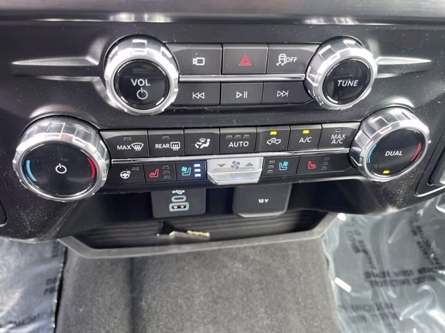 2026 Agate Black Metallic Ford Super Duty F-250 SRW LARIAT 4X4 Truck