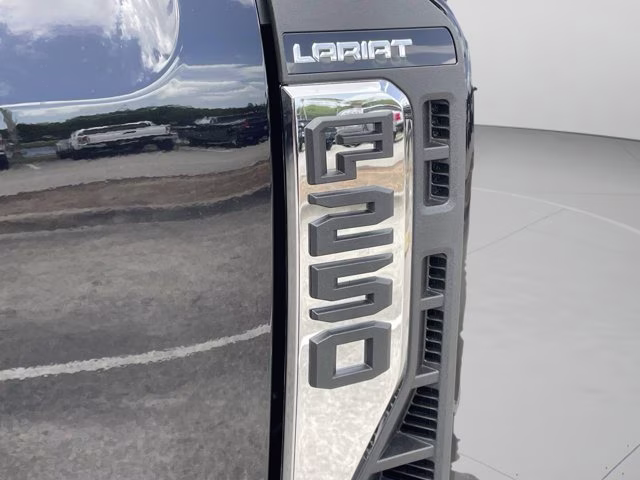 2026 Agate Black Metallic Ford Super Duty F-250 SRW LARIAT 4X4 Truck