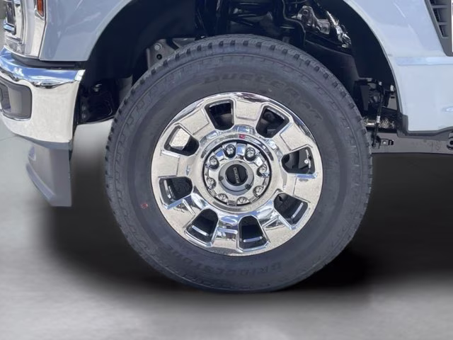 2026 Glacier Gray Metallic Tri-Coat Ford Super Duty F-250 SRW LARIAT 4X4 Truck