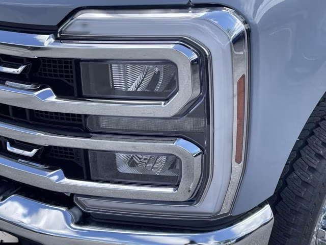 2026 Glacier Gray Metallic Tri-Coat Ford Super Duty F-250 SRW LARIAT 4X4 Truck