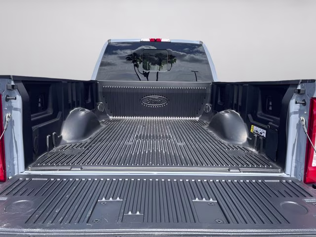 2026 Glacier Gray Metallic Tri-Coat Ford Super Duty F-250 SRW LARIAT 4X4 Truck