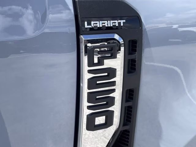 2026 Glacier Gray Metallic Tri-Coat Ford Super Duty F-250 SRW LARIAT 4X4 Truck