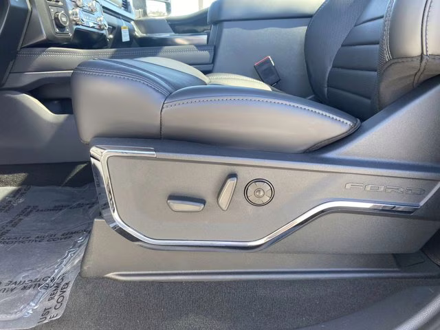 2026 Agate Black Metallic Ford Super Duty F-250 SRW Platinum 4X4 Truck