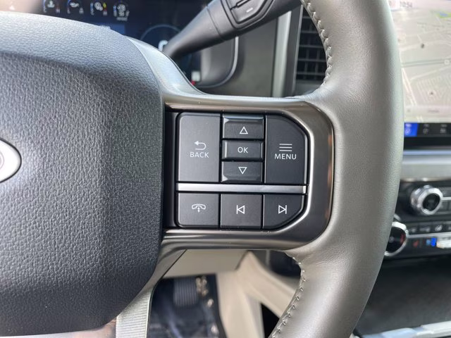 2026 Star White Metallic Tri-Coat Ford Super Duty F-350 SRW Valor Lift 4X4 Truck