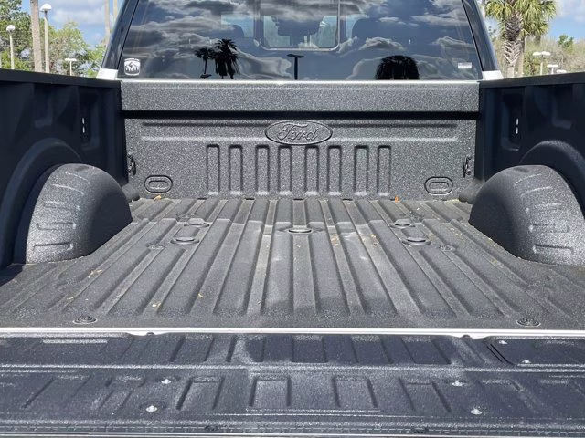 2026 Star White Metallic Tri-Coat Ford Super Duty F-350 SRW Valor Lift 4X4 Truck