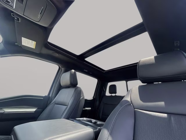 2026 Avalanche Ford F-150 LARIAT 4X4 Truck