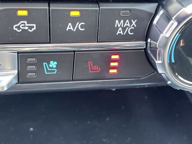 2026 Avalanche Ford F-150 LARIAT 4X4 Truck
