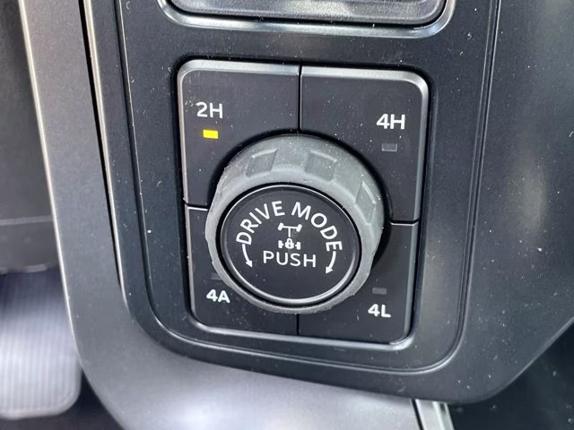 2026 Avalanche Ford F-150 LARIAT 4X4 Truck