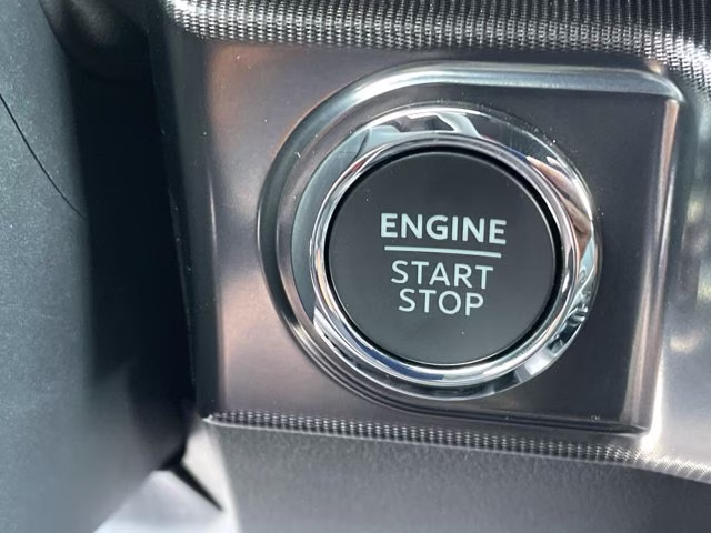 2026 Avalanche Ford F-150 LARIAT 4X4 Truck
