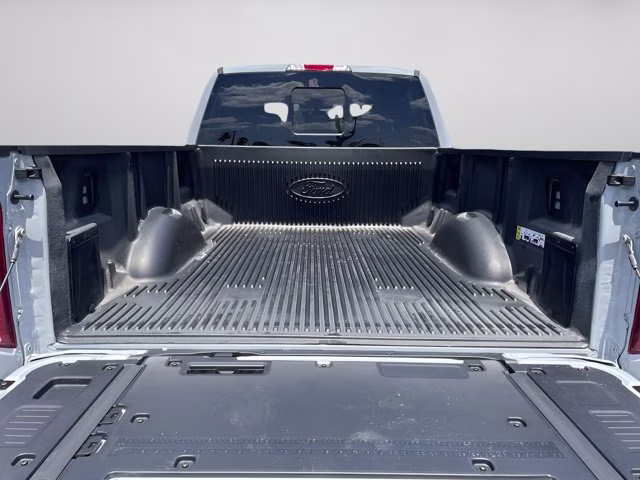 2026 Avalanche Ford F-150 LARIAT 4X4 Truck
