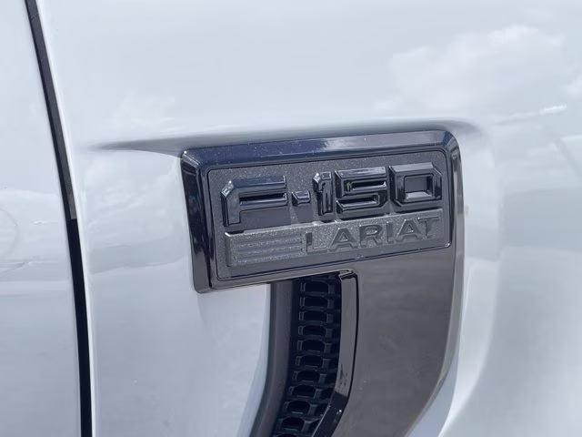 2026 Avalanche Ford F-150 LARIAT 4X4 Truck