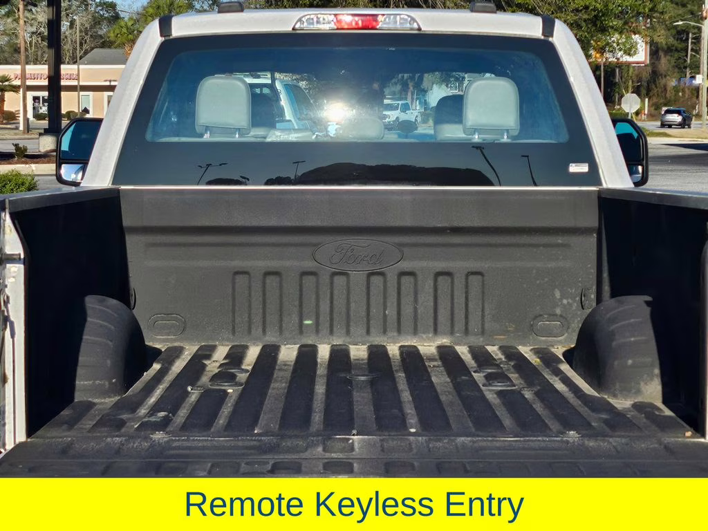 2021 Oxford White Ford Super Duty F-250 SRW XL 4X4 Truck