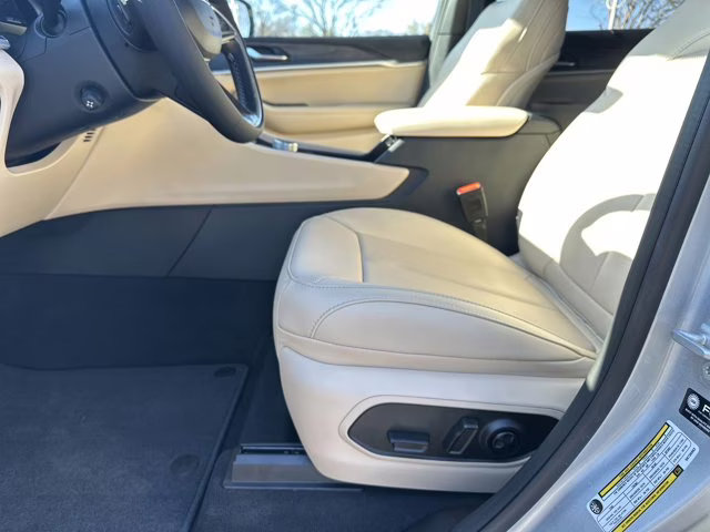 2025 Silver Zynith Jeep Grand Cherokee L Limited RWD SUV