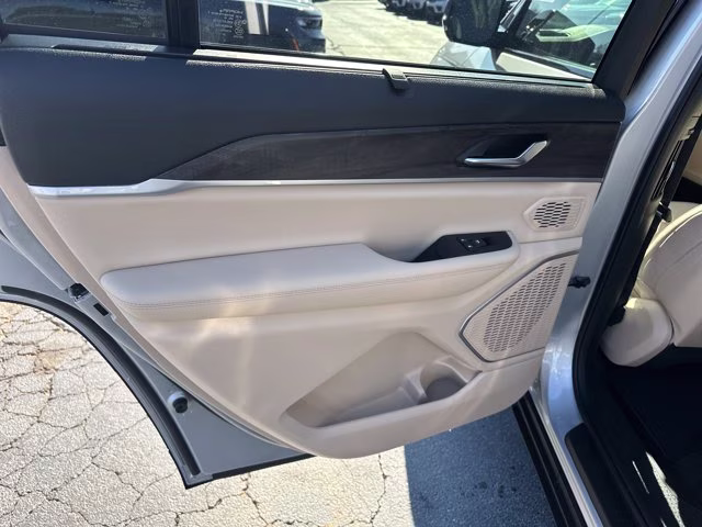 2025 Silver Zynith Jeep Grand Cherokee L Limited RWD SUV