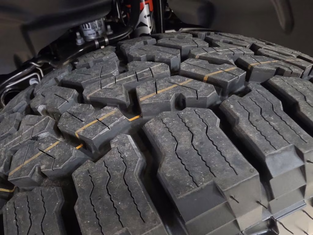 2026 Black Clearcoat Jeep Gladiator Mojave 4X4 Truck