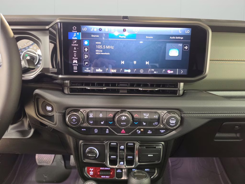 2026 Black Clearcoat Jeep Gladiator Mojave 4X4 Truck