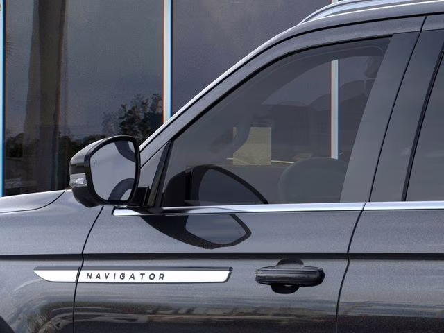 2026 Infinite Black Metallic Clearcoat Lincoln Navigator Reserve 4X4 SUV