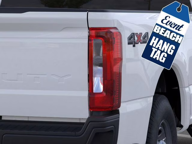 2026 Oxford White Ford Super Duty F-250 SRW XL 4X4 Truck