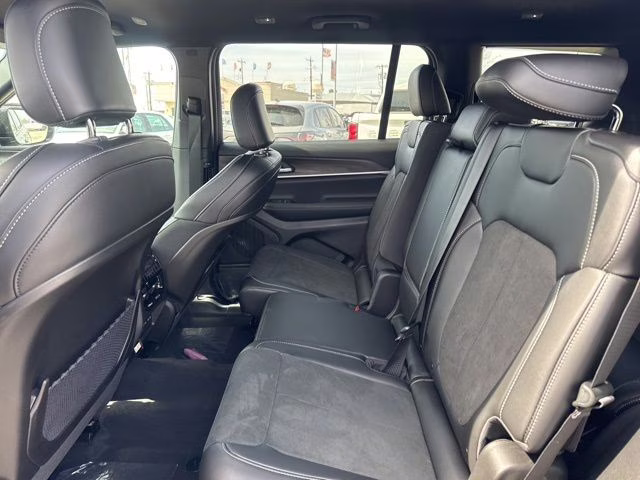 2026 Gray Metallic Jeep Grand Cherokee L Altitude 4X4 SUV