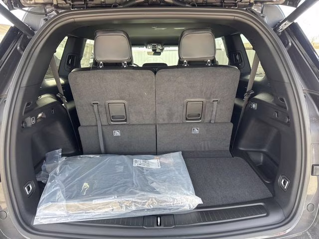 2026 Gray Metallic Jeep Grand Cherokee L Altitude 4X4 SUV