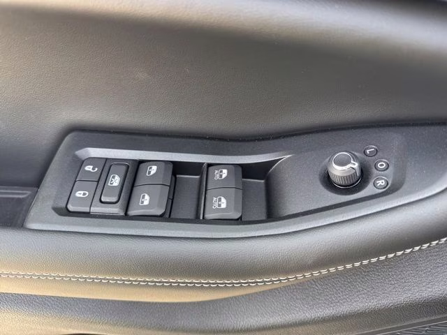 2026 Gray Metallic Jeep Grand Cherokee L Altitude 4X4 SUV