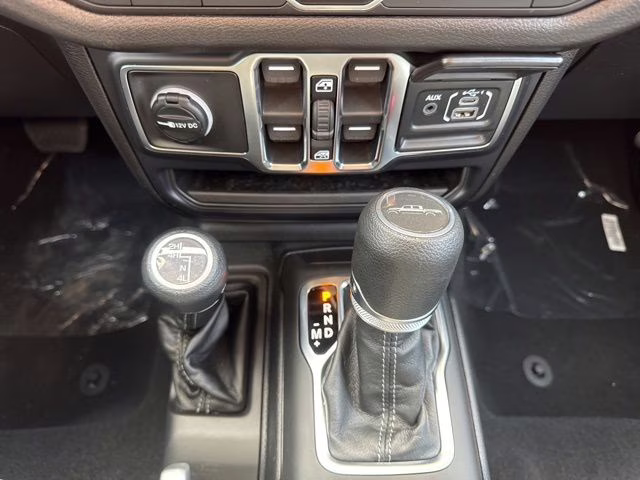 2026 Anvil Clearcoat Jeep Gladiator Sport 4X4 Truck