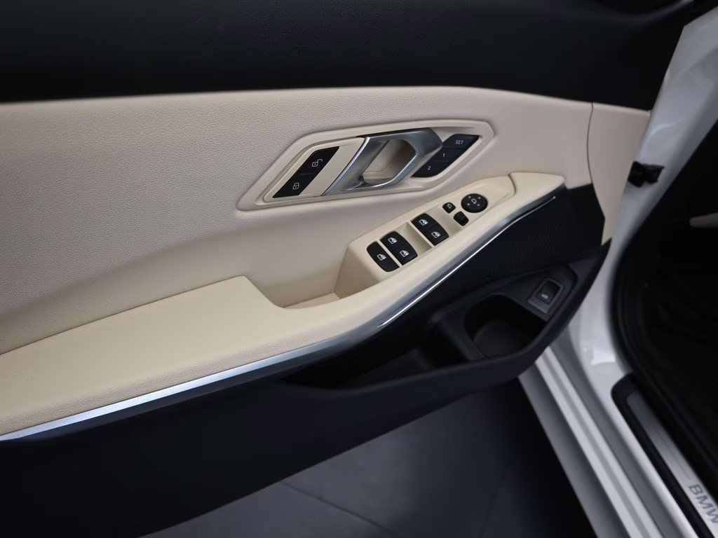 2026 Alpine White BMW 3 Series 330i RWD Sedan
