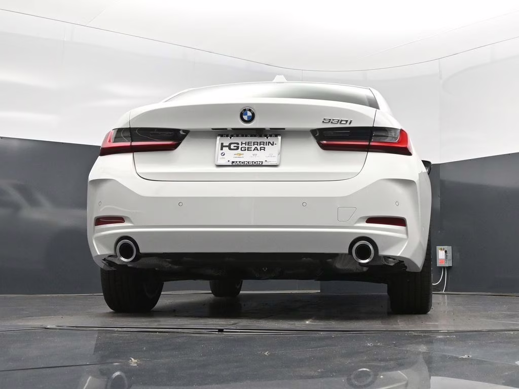 2026 Alpine White BMW 3 Series 330i RWD Sedan