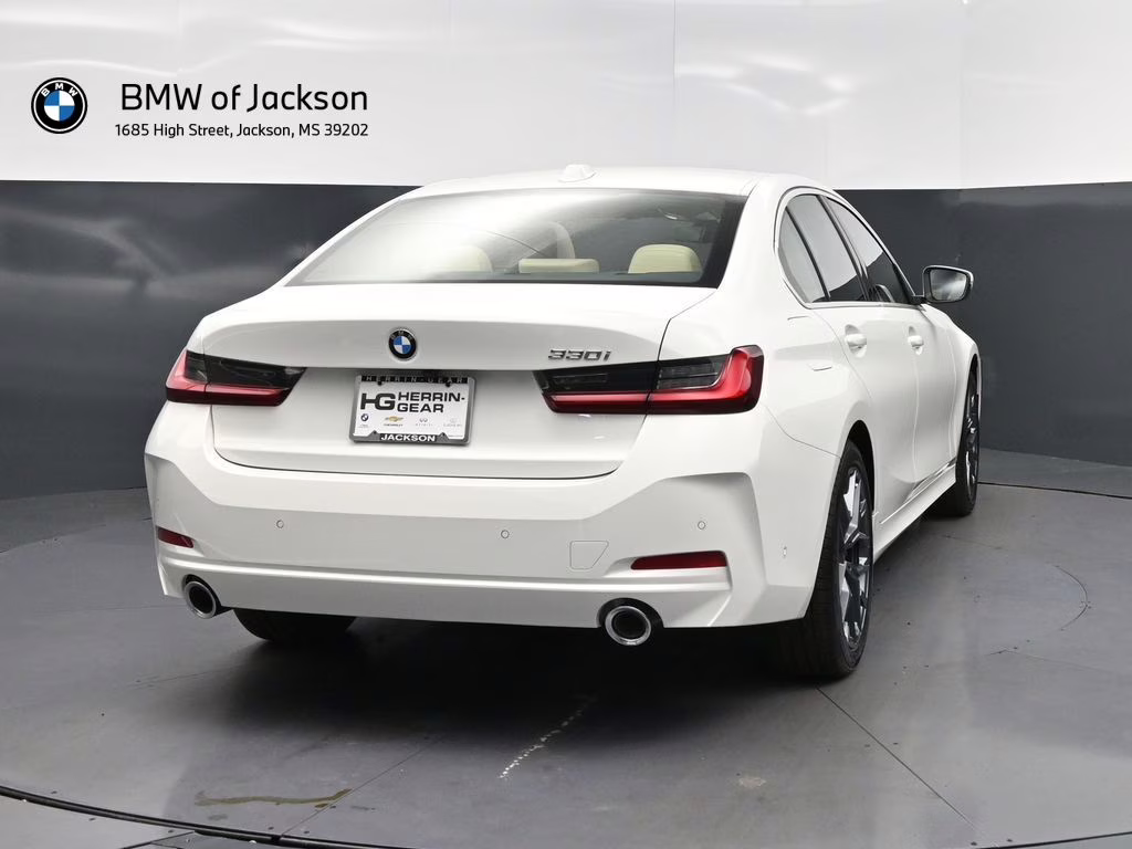 2026 Alpine White BMW 3 Series 330i RWD Sedan