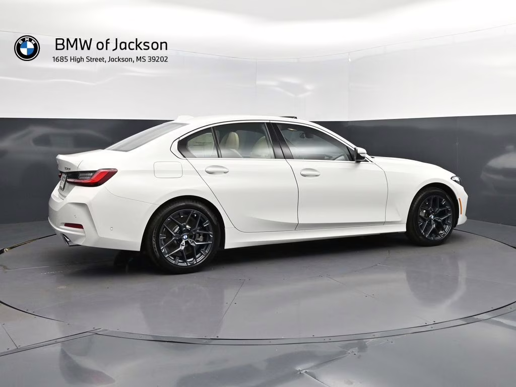 2026 Alpine White BMW 3 Series 330i RWD Sedan