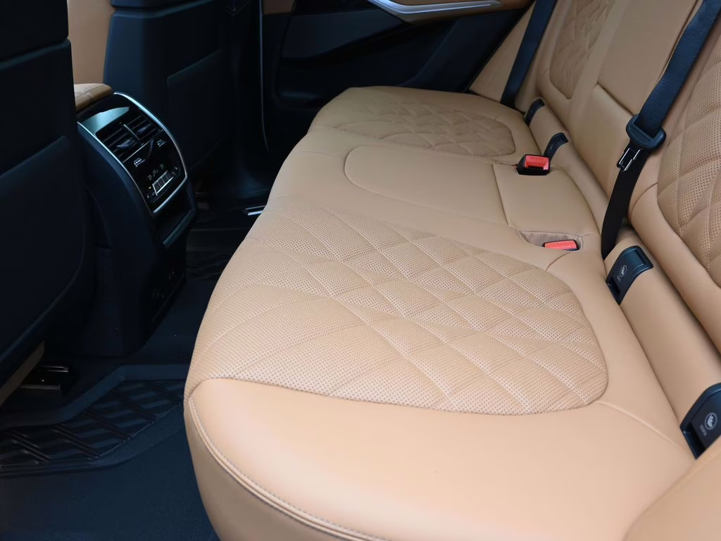 2026 Mineral White Metallic BMW X5 sDrive40i RWD SUV
