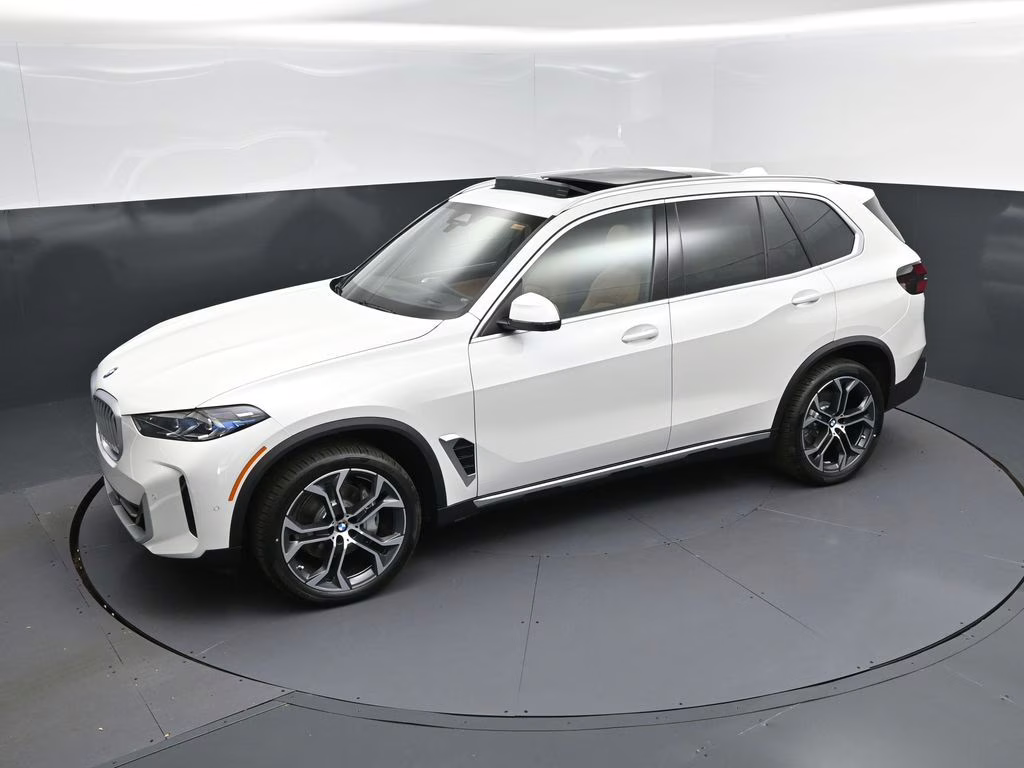2026 Mineral White Metallic BMW X5 sDrive40i RWD SUV